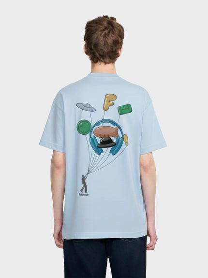 Flaneur-Inflatables-T-Shirt-Blauw-model