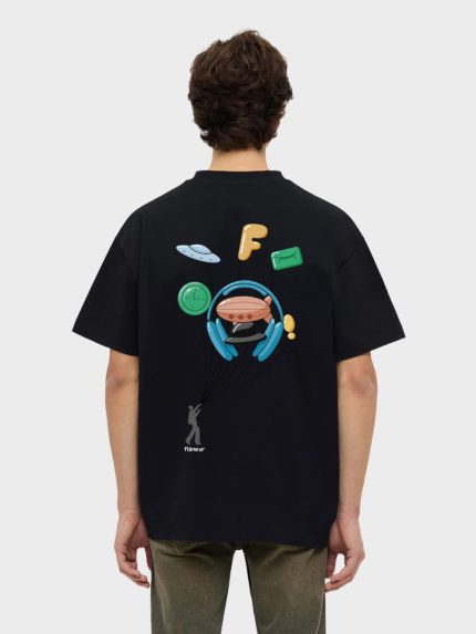 Flaneur-Inflatables-T-Shirt-Zwart-model