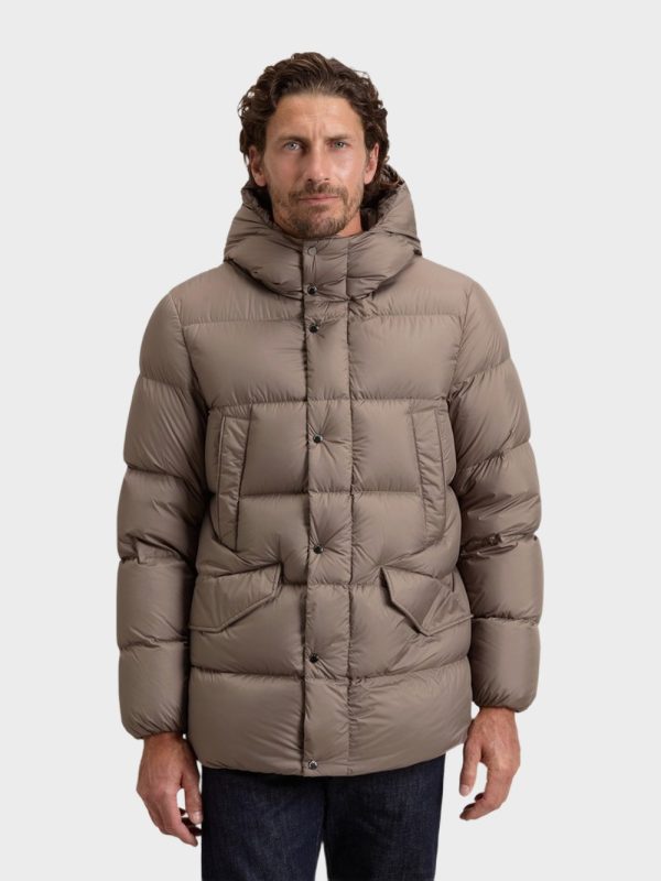 Woolrich Davis Parka Khaki met model