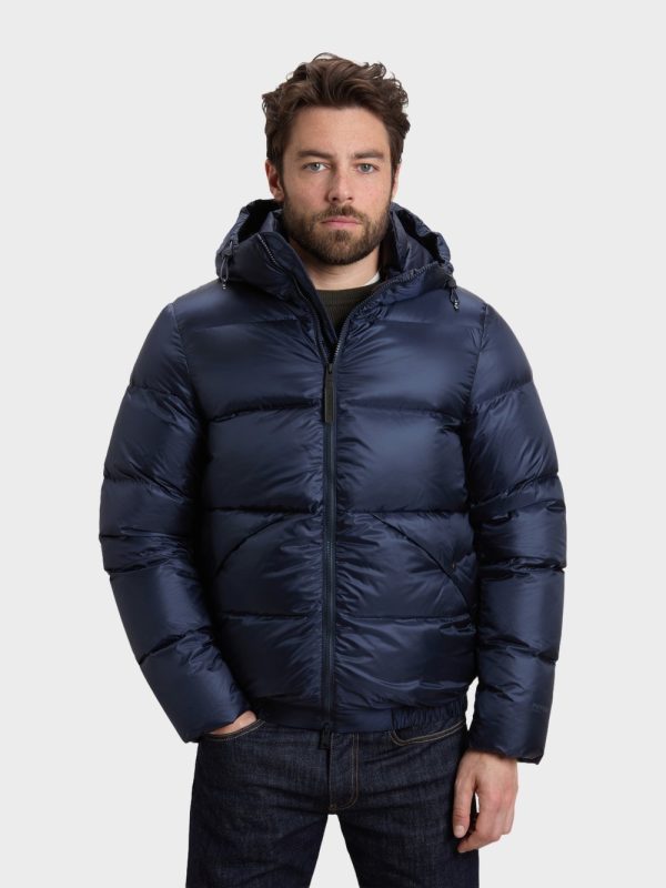 Woolrich Pertex Puffer Donkerblauw met model